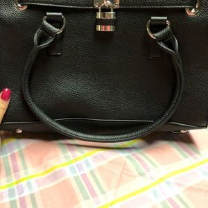 Black lock bag with sliver chain